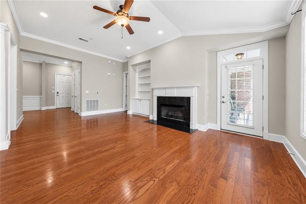 2 bedroom, 2 bathroom, 1,688 sq ft condominium for sale at 4850 Ivy Ridge Drive 405, Atlanta, GA 30339 — photo 3