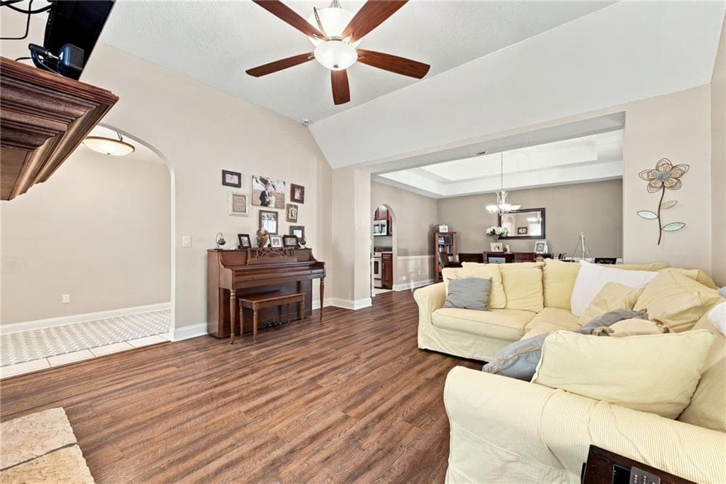 3 bedroom, 3 bathroom, 1,560 sq ft single family residence under contract at 2435 Calhoun Road, Rome, GA 30161 — photo 5