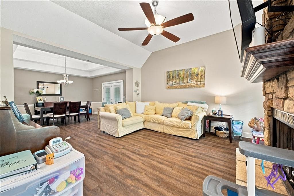 3 bedroom, 3 bathroom, 1,560 sq ft single family residence under contract at 2435 Calhoun Road, Rome, GA 30161 — photo 6