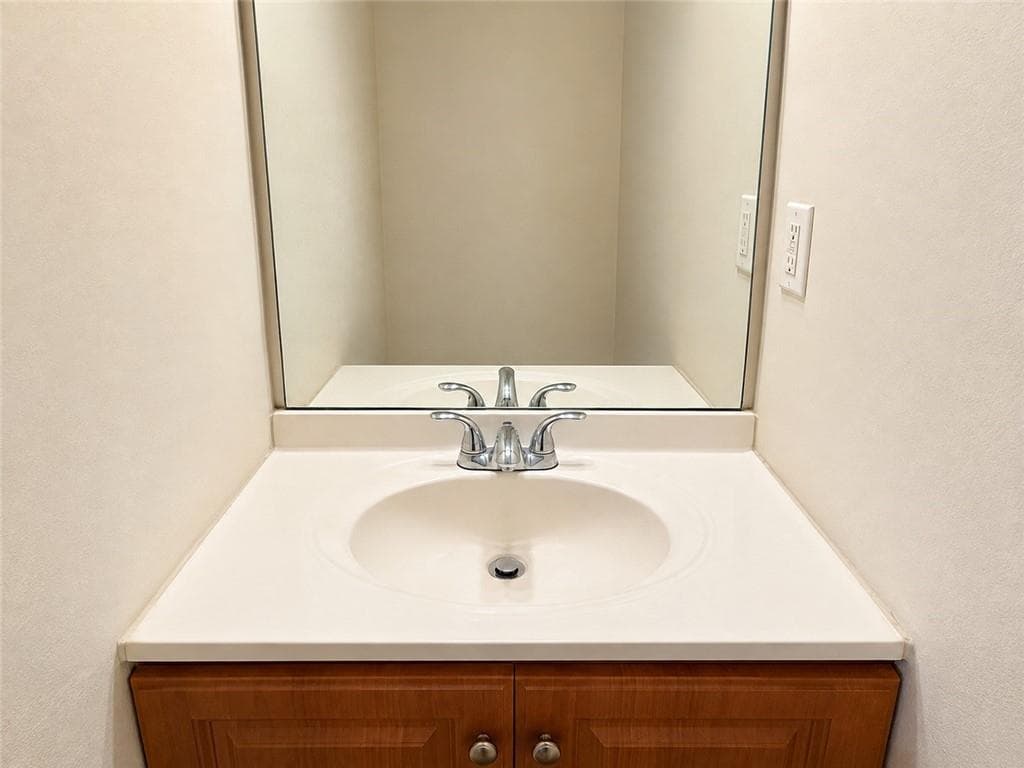3 bedroom, 3 bathroom, 1,615 sq ft townhouse for rent at 3645 Postwaite Circle, Duluth, GA 30097 for $2,200 a month — photo 4