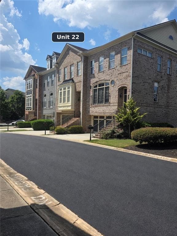 4 bedroom, 4 bathroom, 3,539 sq ft townhouse for sale at 105 Ryan Way 22, Smyrna, GA 30080 — photo 2