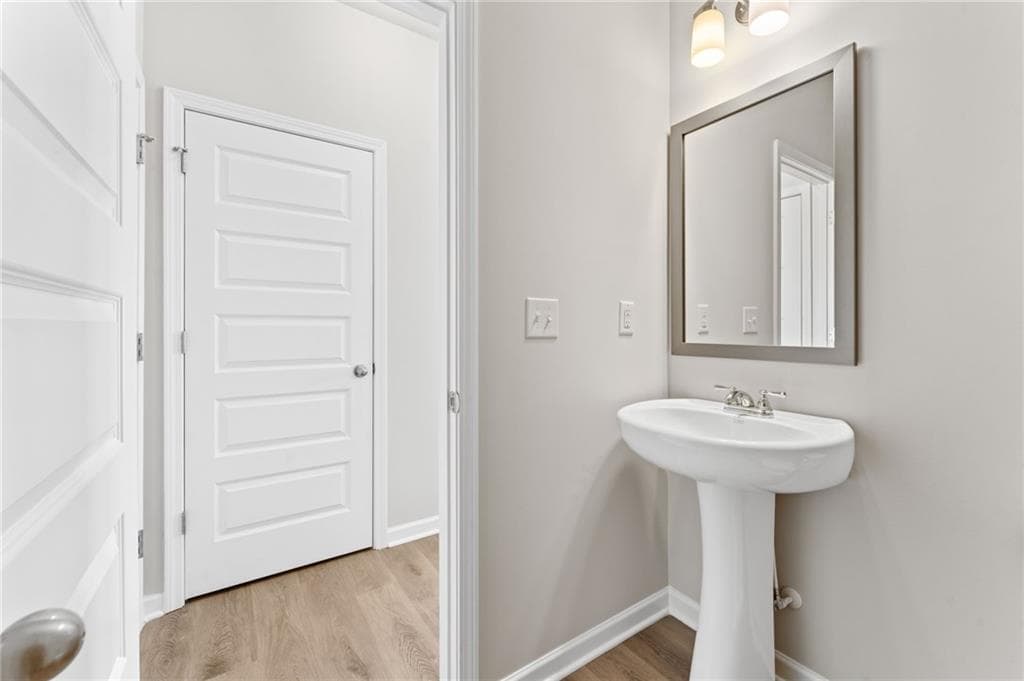 4 bedroom, 3 bathroom, 2,148 sq ft single family residence for sale at 5975 Spring Way, Stonecrest, GA 30038 — photo 9