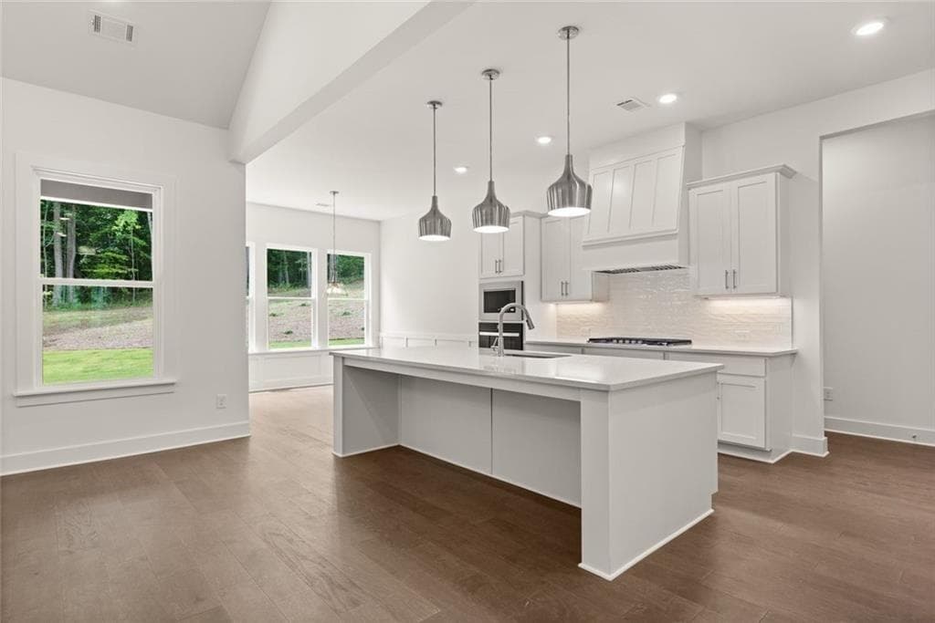 4 bedroom, 3 bathroom, 2,606 sq ft single family residence for sale at 8480 Creekside Overlook Drive, Gainesville, GA 30506 — photo 5