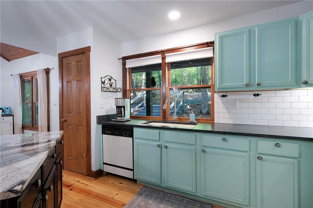 2 bedroom, 2 bathroom, 1,096 sq ft single family residence for sale at 174 Trout Lily Trail, Jasper, GA 30143 — photo 5