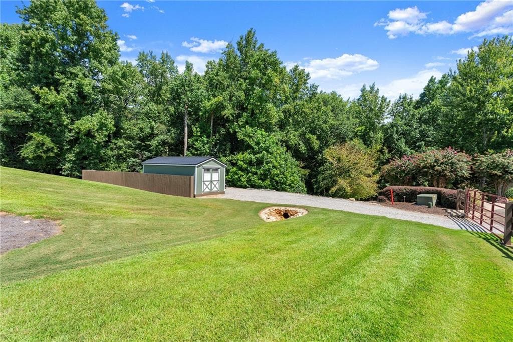 single family residence for sale at 3173 Alenes Drive, Gainesville, GA 30506 — photo 4
