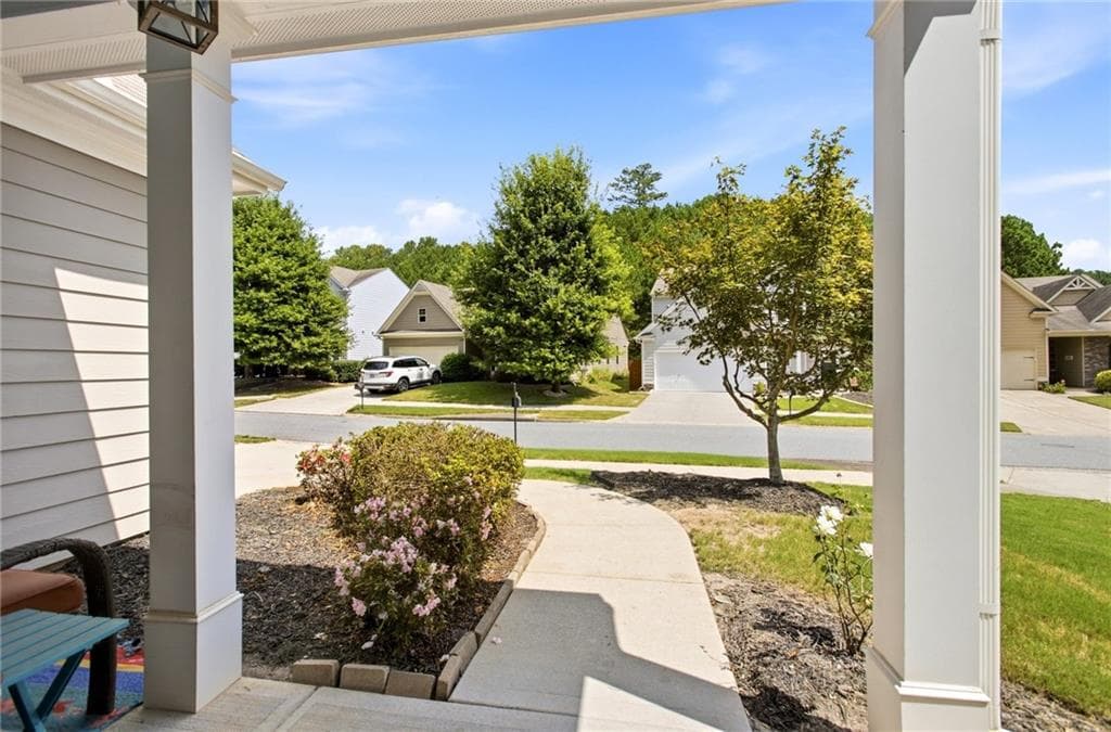 4 bedroom, 3 bathroom, 1,623 sq ft single family residence for sale at 304 Stoney Hollow Road, Canton, GA 30114 — photo 6