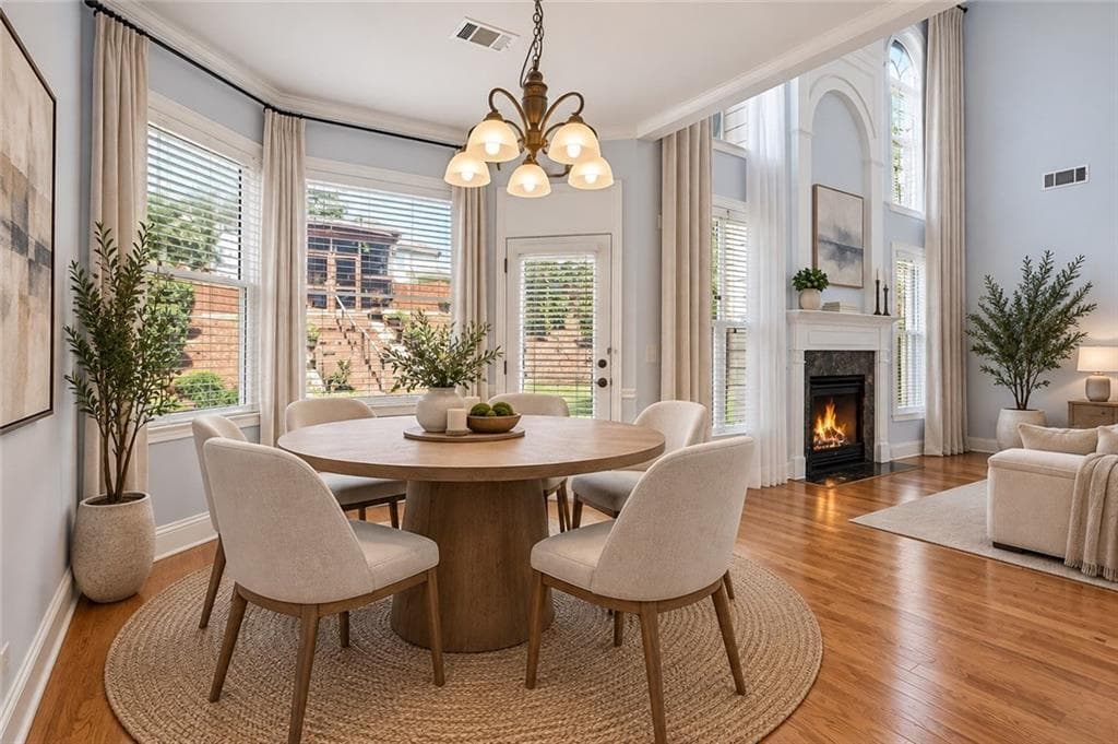 5 bedroom, 4 bathroom, 3,077 sq ft single family residence under contract at 810 Freedom Way, Cumming, GA 30040 — photo 5