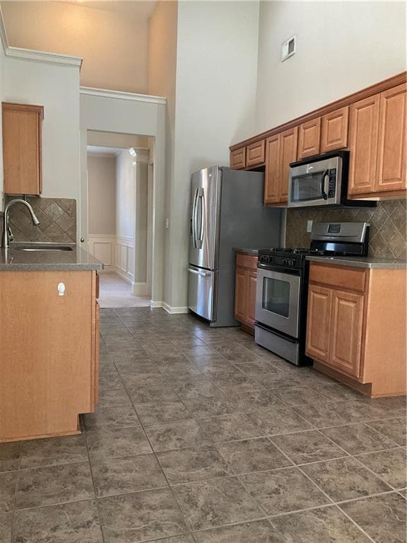 4 bedroom, 2 bathroom, 1,835 sq ft single family residence for rent at 865 Westmoreland Lane, Lawrenceville, GA 30043 for $2,425 a month — photo 6