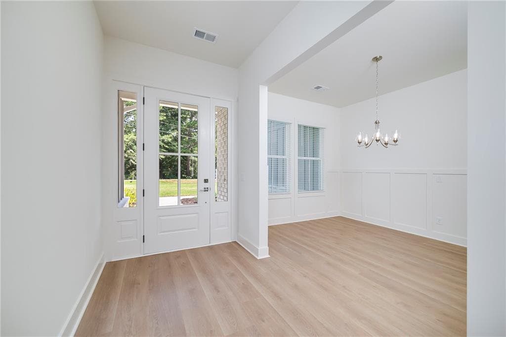 4 bedroom, 3 bathroom, 2,109 sq ft single family residence for sale at 8550 Old Keith Bridge Road, Gainesville, GA 30506 — photo 4