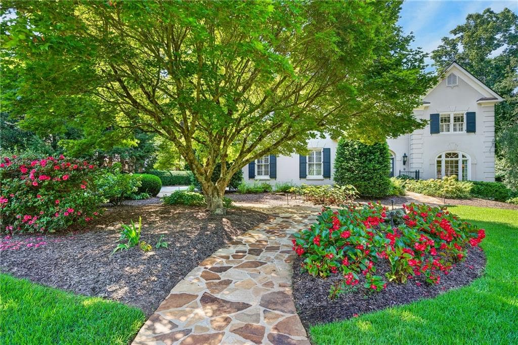 4 bedroom, 5 bathroom, 5,518 sq ft single family residence under contract at 4653 Stepping Stone Lane, Kennesaw, GA 30152 — photo 5