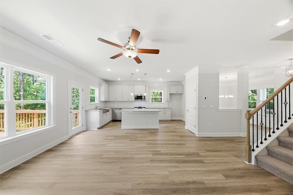 6 bedroom, 5 bathroom, 3,681 sq ft single family residence for sale at 3315 Trevi Trail, Douglasville, GA 30135 — photo 2