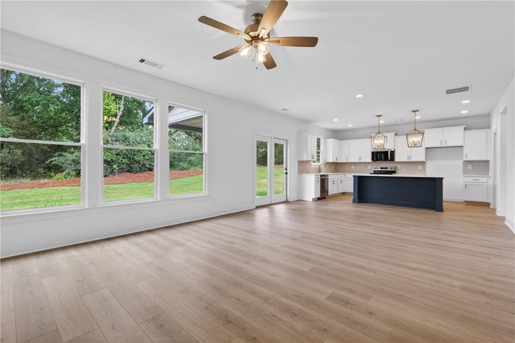 4 bedroom, 3 bathroom, 2,228 sq ft single family residence for sale at 12 CORETTA Court, Winder, GA 30680 — photo 6