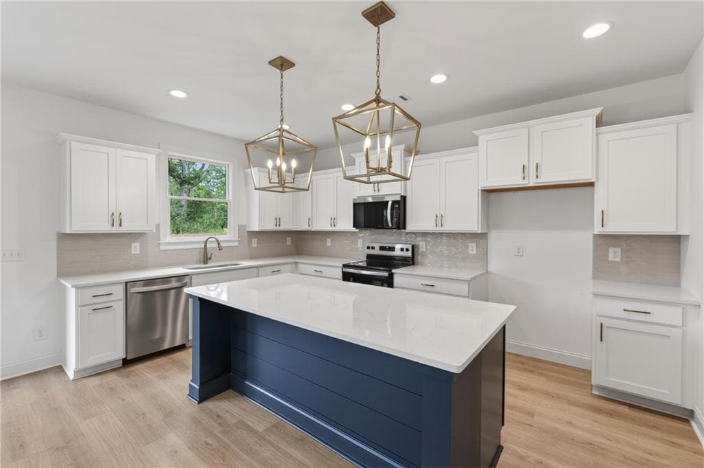 4 bedroom, 3 bathroom, 2,228 sq ft single family residence for sale at 12 CORETTA Court, Winder, GA 30680 — photo 7