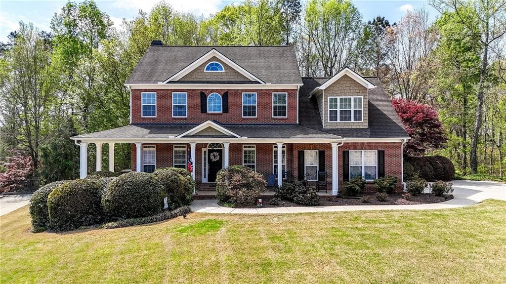 5 bedroom, 3 bathroom, 2,960 sq ft single family residence under contract at 4131 Richardson Farm Drive, Kennesaw, GA 30152 — photo 2