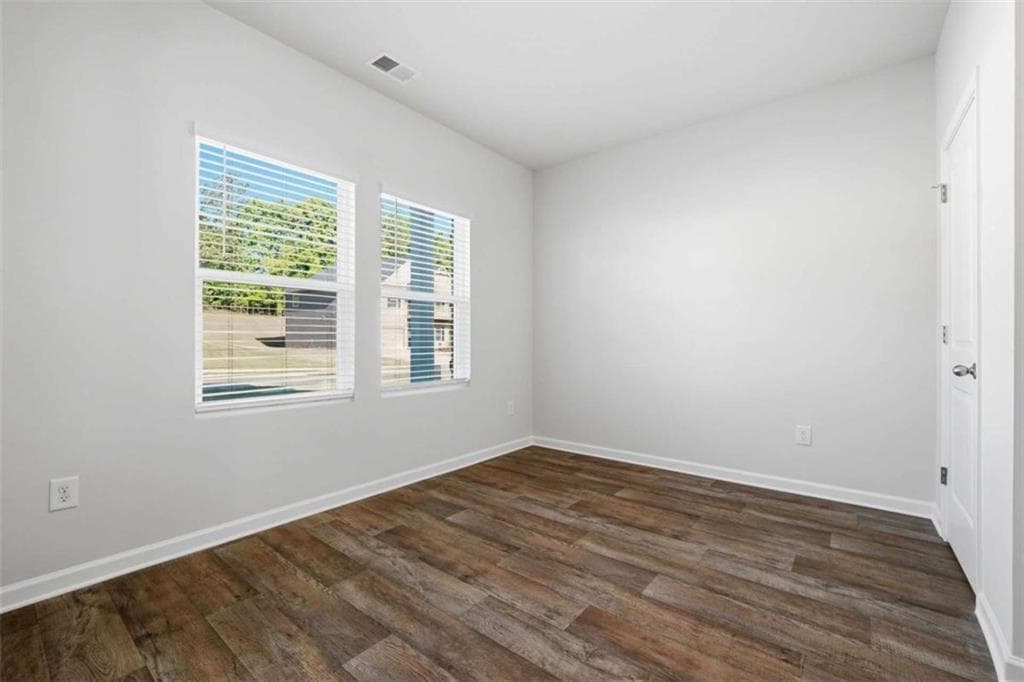 5 bedroom, 3 bathroom, 2,315 sq ft single family residence for sale at 633 Encore Drive, Perry, GA 31069 — photo 4