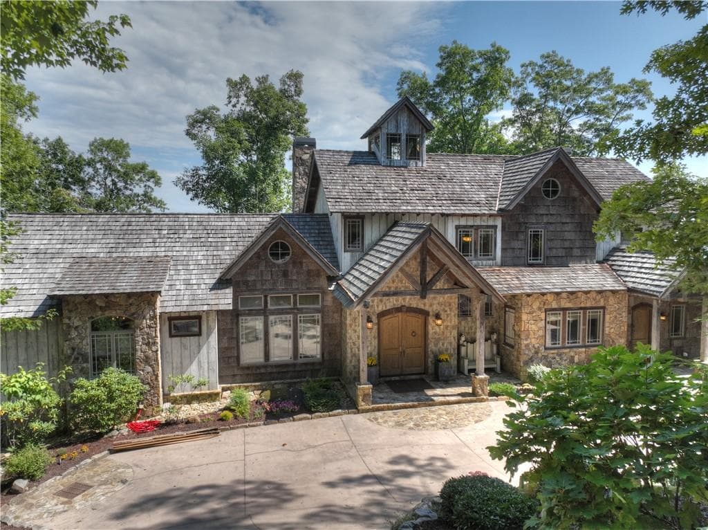 5 bedroom, 7 bathroom, 6,842 sq ft single family residence for sale at 72 Wohali Knob Trail, Ellijay, GA 30540 — photo 3