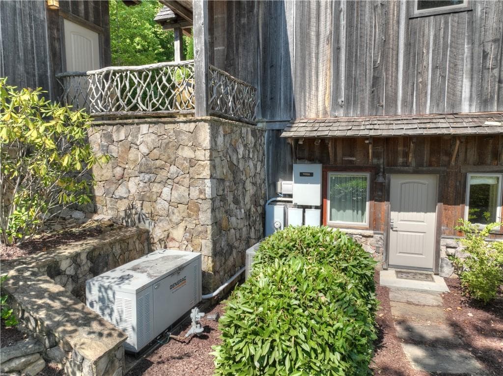 5 bedroom, 7 bathroom, 6,842 sq ft single family residence for sale at 72 Wohali Knob Trail, Ellijay, GA 30540 — photo 10