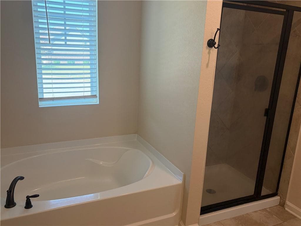 4 bedroom, 3 bathroom, 2,157 sq ft single family residence for sale at 136 Al Jennah Boulevard, Locust Grove, GA 30248 — photo 9