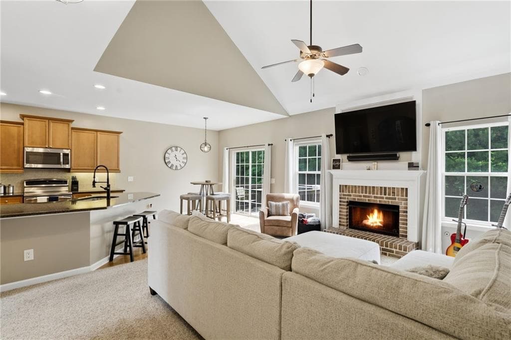 3 bedroom, 3 bathroom, 1,754 sq ft single family residence for sale at 17 Lilyfield Lane, Acworth, GA 30101 — photo 3