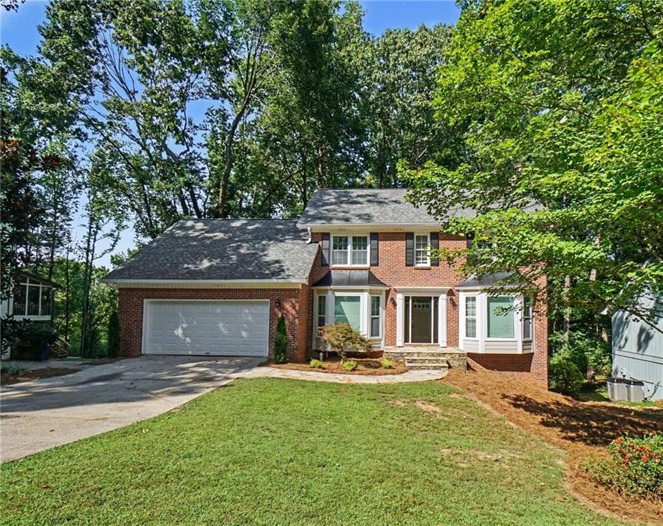 5 bedroom, 4 bathroom, 3,221 sq ft single family residence for rent at 8541 Birch Hollow Drive, Roswell, GA 30076 for $4,600 a month — photo 2