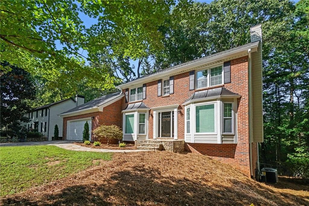 5 bedroom, 4 bathroom, 3,221 sq ft single family residence for rent at 8541 Birch Hollow Drive, Roswell, GA 30076 for $4,600 a month — photo 3