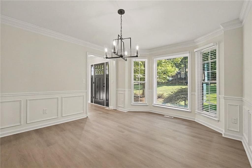 5 bedroom, 4 bathroom, 3,221 sq ft single family residence for rent at 8541 Birch Hollow Drive, Roswell, GA 30076 for $4,600 a month — photo 7