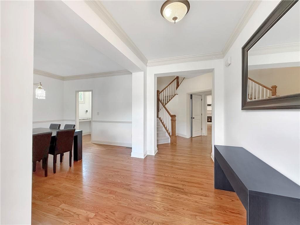 6 bedroom, 6 bathroom, 4,691 sq ft single family residence for rent at 8275 Majors Ridge Way, Cumming, GA 30041 for $3,950 a month — photo 3