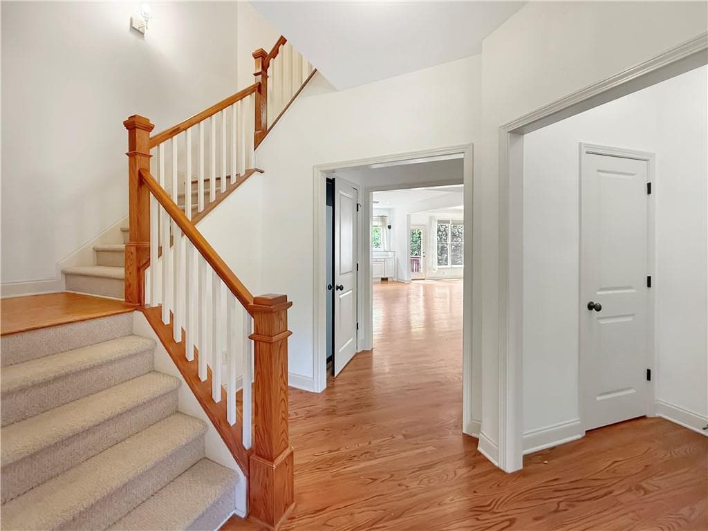 6 bedroom, 6 bathroom, 4,691 sq ft single family residence for rent at 8275 Majors Ridge Way, Cumming, GA 30041 for $3,950 a month — photo 5