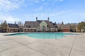 3 bedroom, 3 bathroom, 1,512 sq ft townhouse for rent at 725 Crestwell Circle, Atlanta, GA 30331 for $1,995 a month — photo 2