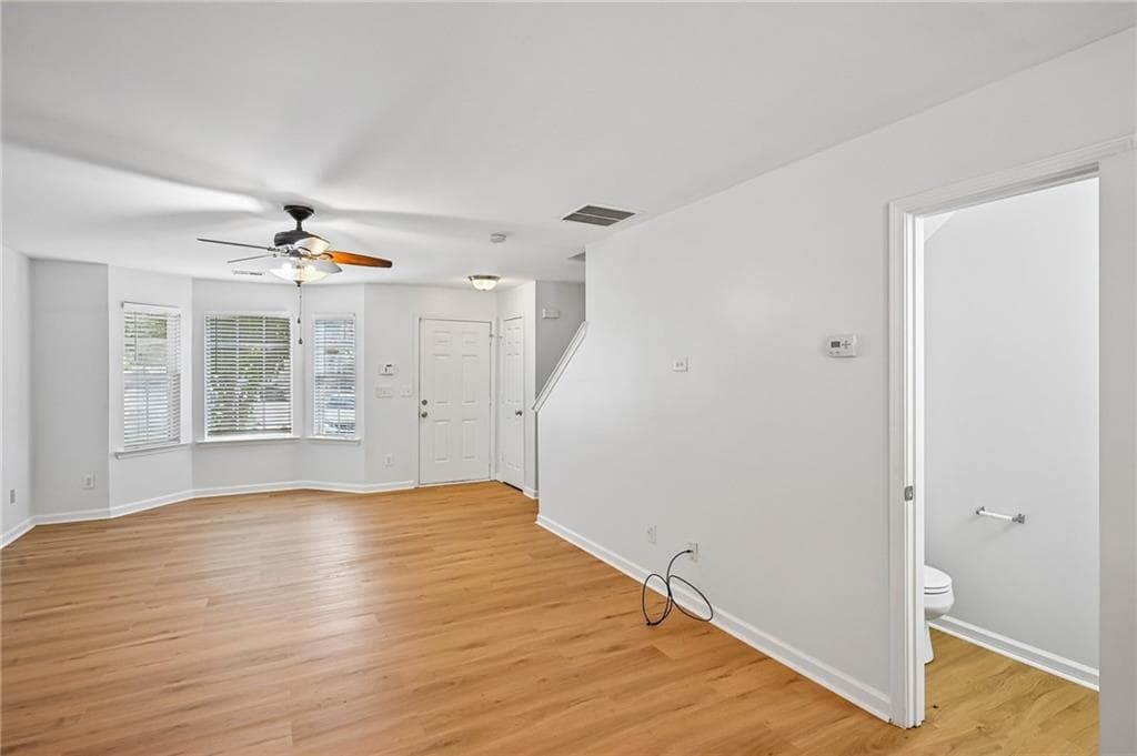 3 bedroom, 3 bathroom, 1,512 sq ft townhouse for rent at 725 Crestwell Circle, Atlanta, GA 30331 for $1,995 a month — photo 7