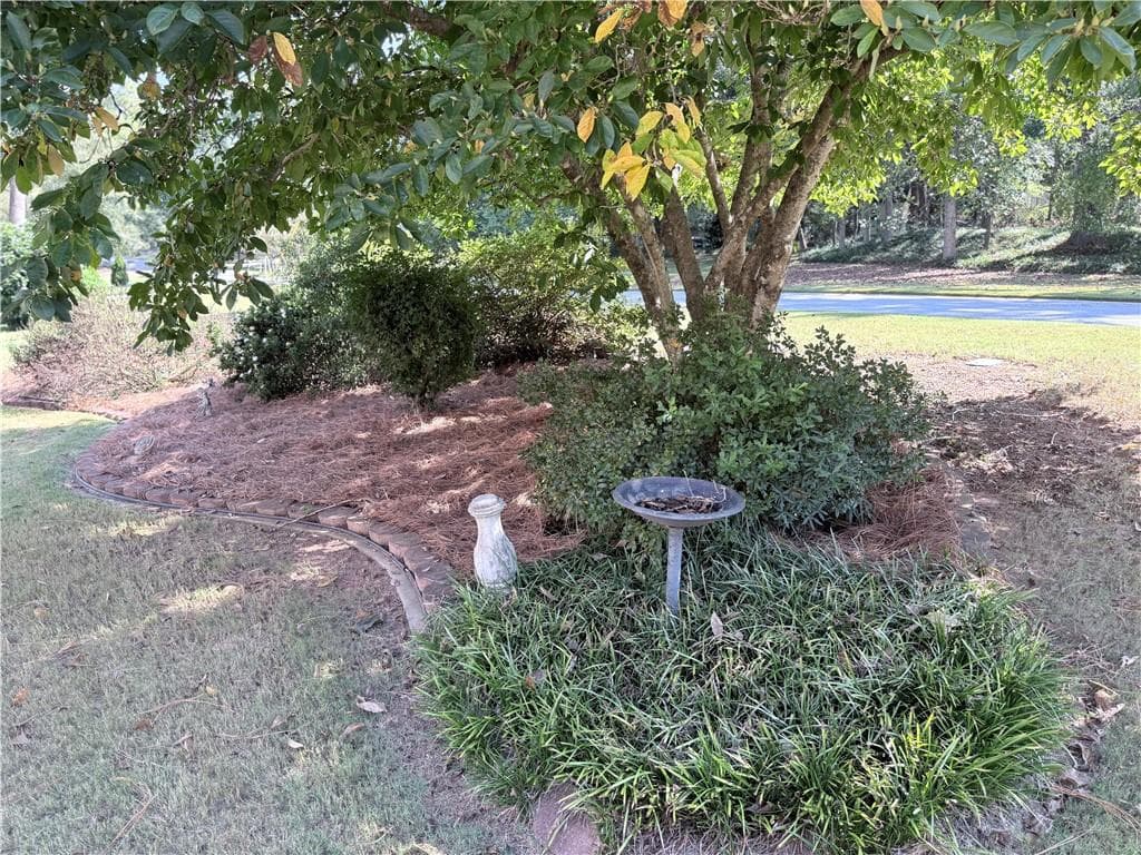 4 bedroom, 3 bathroom, 2,401 sq ft single family residence for sale at 1393 Crooked Tree Court, Lilburn, GA 30047 — photo 4