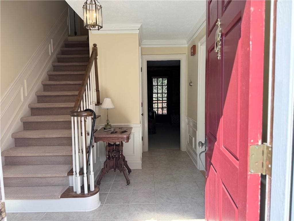 4 bedroom, 3 bathroom, 2,401 sq ft single family residence for sale at 1393 Crooked Tree Court, Lilburn, GA 30047 — photo 6
