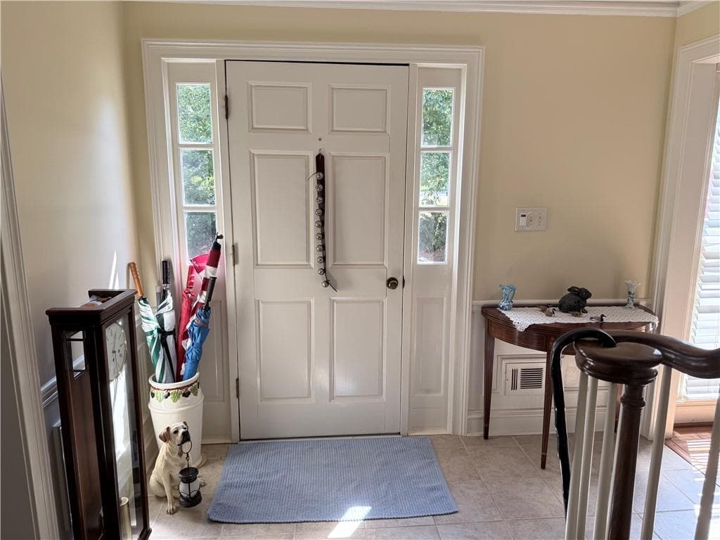 4 bedroom, 3 bathroom, 2,401 sq ft single family residence for sale at 1393 Crooked Tree Court, Lilburn, GA 30047 — photo 8
