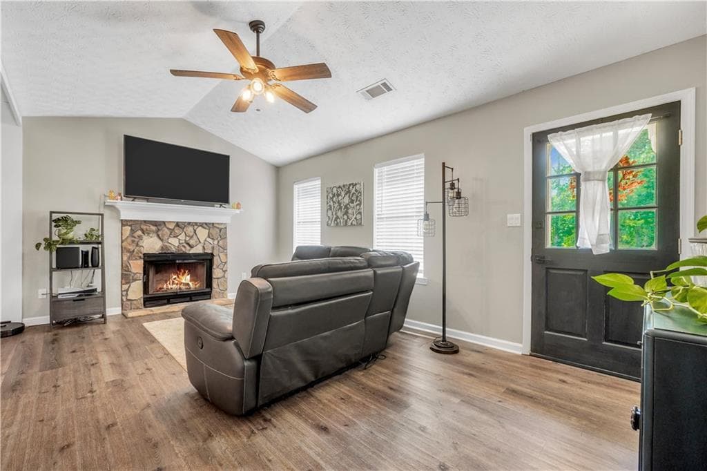 3 bedroom, 2 bathroom, 1,169 sq ft single family residence for sale at 41 Giles Drive, Mcdonough, GA 30252 — photo 6