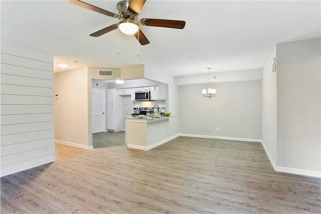 2 bedroom, 2 bathroom, 1,266 sq ft condominium for sale at 694 Mcgill Place, Atlanta, GA 30312 — photo 6