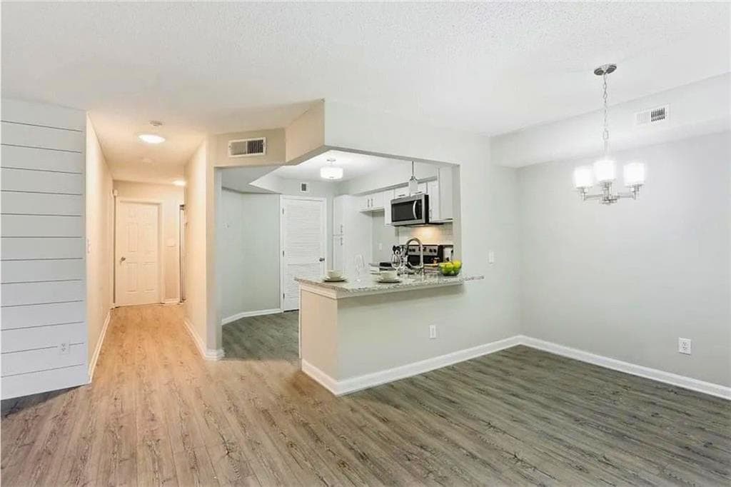 2 bedroom, 2 bathroom, 1,266 sq ft condominium for sale at 694 Mcgill Place, Atlanta, GA 30312 — photo 7