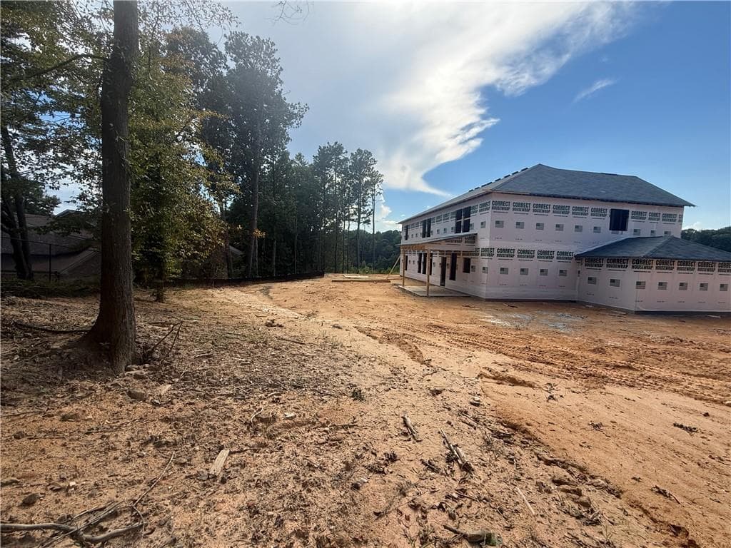 5 bedroom, 4 bathroom, 3,499 sq ft single family residence for sale at 4310 Shirebrook Trail, Hoschton, GA 30548 — photo 2
