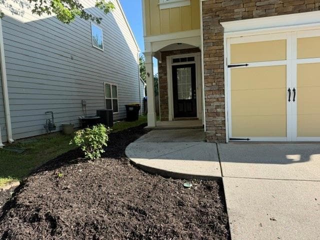 3 bedroom, 3 bathroom, 1,942 sq ft single family residence for rent at 5780 Weddington Drive, Cumming, GA 30040 for $2,500 a month — photo 2