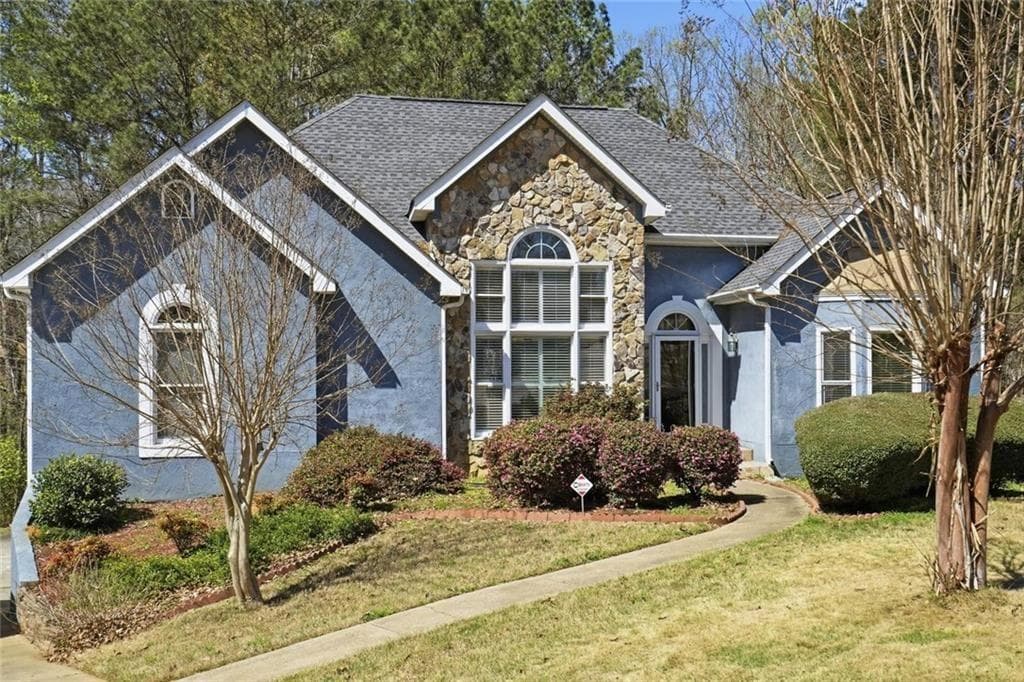 3 bedroom, 2 bathroom, 2,881 sq ft single family residence for sale at 116 Fairbrook Lane, Stockbridge, GA 30281 — photo 1 of 30