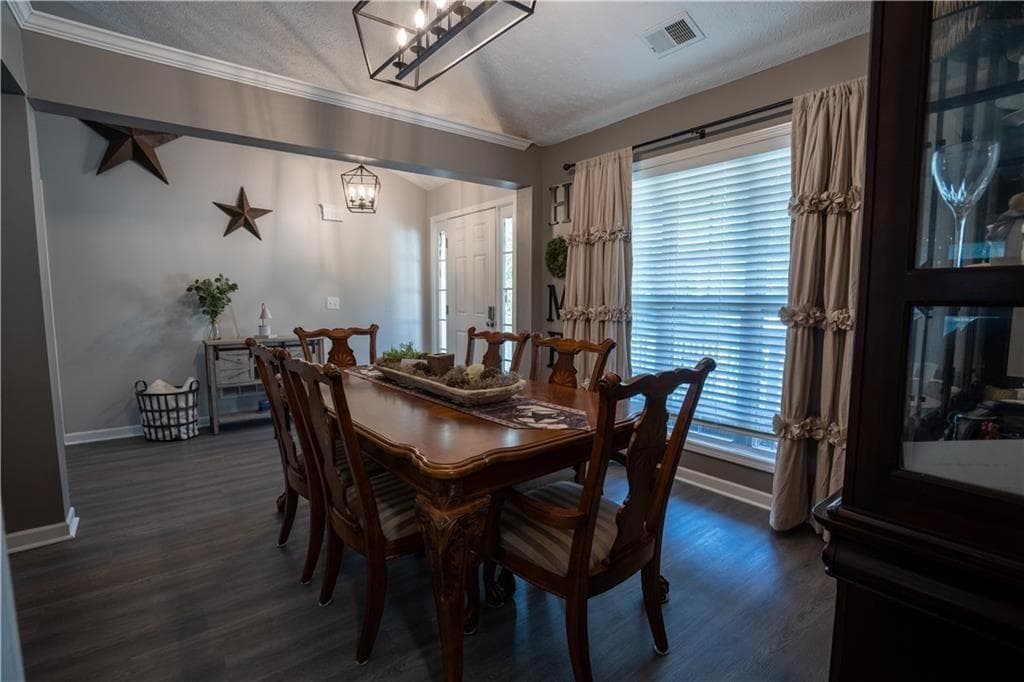 5 bedroom, 3 bathroom, 3,684 sq ft single family residence under contract at 75 Oak Ridge Court, Douglasville, GA 30134 — photo 9