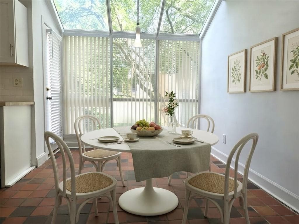 2 bedroom, 3 bathroom, 1,366 sq ft townhouse for sale at 7500 Roswell Road 75, Sandy Springs, GA 30350 — photo 3