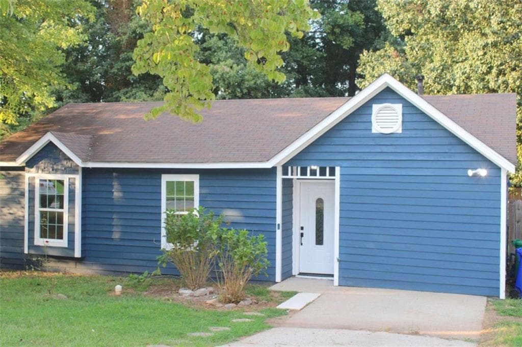 3 bedroom, 2 bathroom, 1,028 sq ft single family residence under contract at 4668 Hairston Crossing Way, Stone Mountain, GA 30083 — photo 9