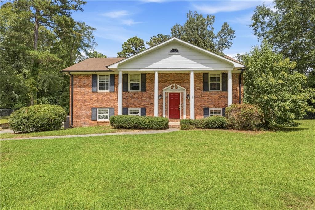 4 bedroom, 3 bathroom, 2,940 sq ft single family residence for sale at 1920 Long Ridge Drive, Macon, GA 31211 — photo 3