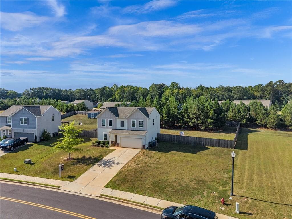 4 bedroom, 3 bathroom, 2,208 sq ft single family residence for sale at 143 Coldwater Way, Griffin, GA 30224 — photo 5