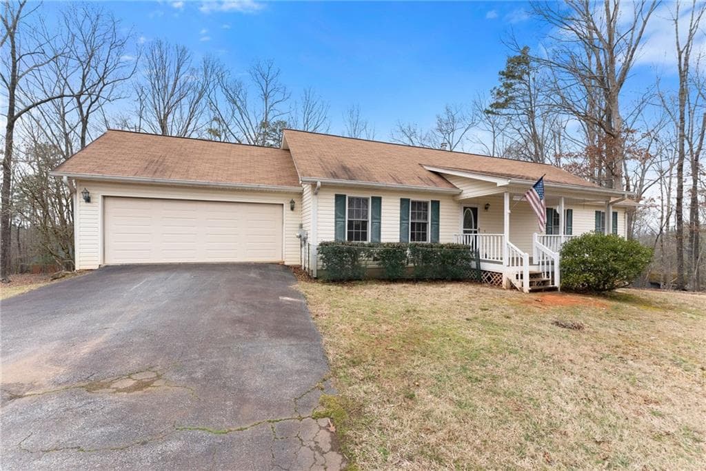 4 bedroom, 3 bathroom, 1,484 sq ft single family residence for sale at 337 Claystone Walk, Cleveland, GA 30528