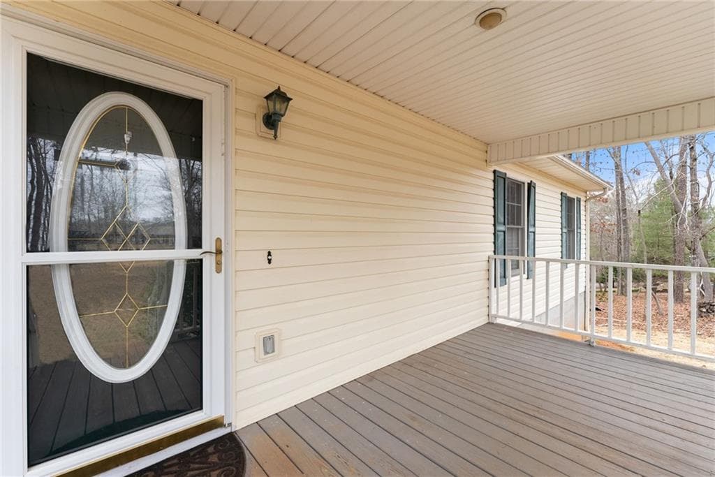4 bedroom, 3 bathroom, 1,484 sq ft single family residence for sale at 337 Claystone Walk, Cleveland, GA 30528 — photo 6