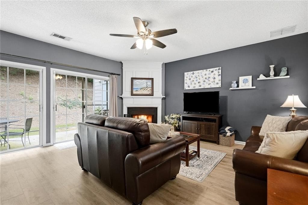 2 bedroom, 3 bathroom, 1,378 sq ft townhouse for sale at 4079 Howell Park Road, Duluth, GA 30096 — photo 6