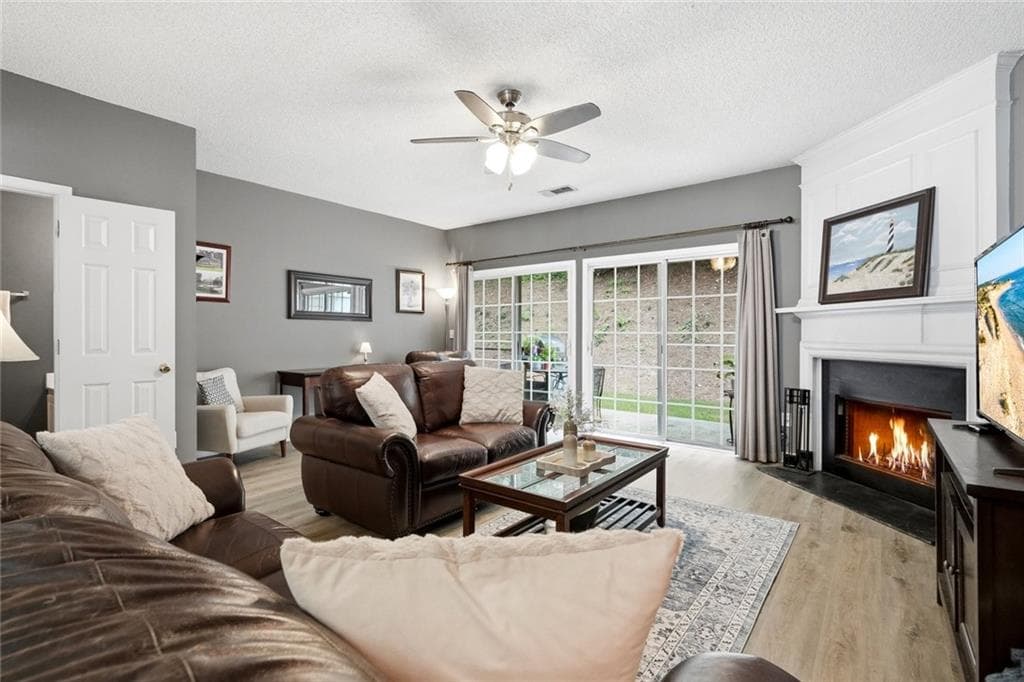 2 bedroom, 3 bathroom, 1,378 sq ft townhouse for sale at 4079 Howell Park Road, Duluth, GA 30096 — photo 7