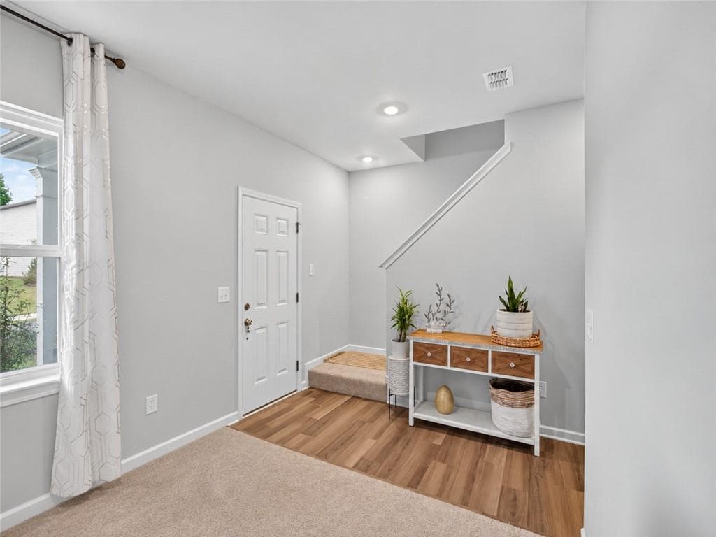 3 bedroom, 3 bathroom, 2,082 sq ft single family residence for sale at 2949 Salinger Way, Gainesville, GA 30507 — photo 6