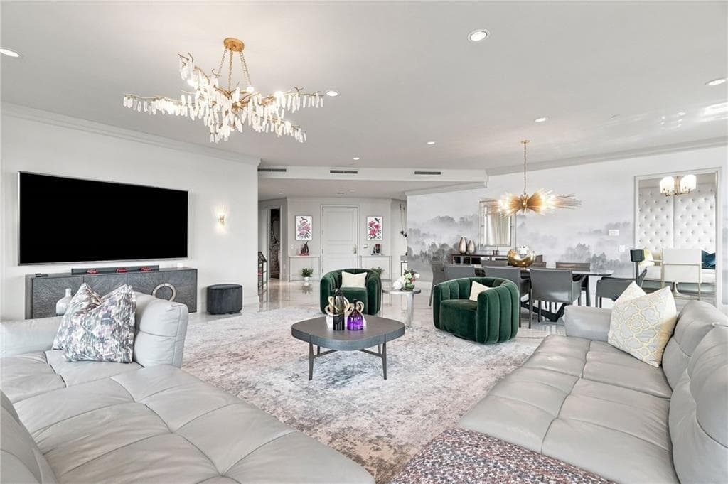 3 bedroom, 3 bathroom, 2,842 sq ft condominium under contract at 750 Park Avenue 22W, Atlanta, GA 30326 — photo 7